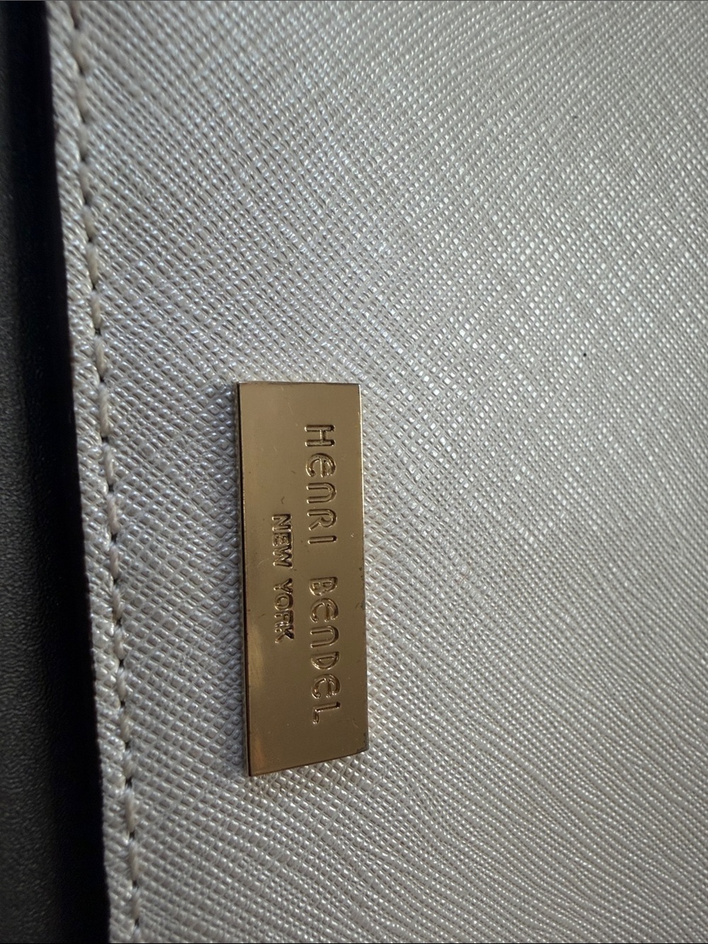 Authentic Henri Bendel Ivory Saffiano Fold Wallet with Gold Plaque - Picture 3 of 9